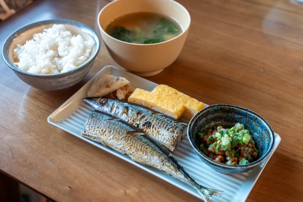 おいしいさんまの朝食