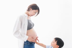 妊婦さんと子供